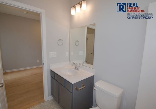 Building Photo - 1142 Bluecreek Cir