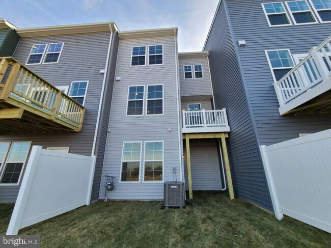 Building Photo - 108 Alderman Wy