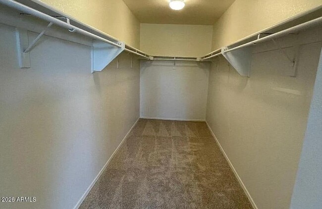 Building Photo - 2302 E Winged Foot Dr