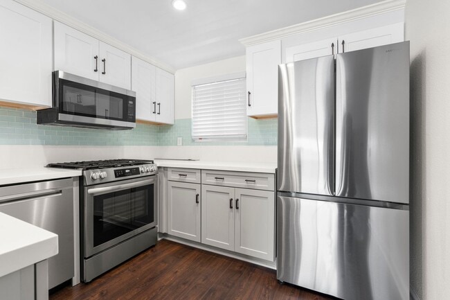 Primary Photo - MOVE IN SPECIAL- $500 off First Months Ren...