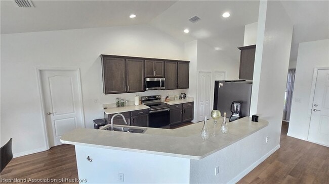 Building Photo - 4720 San Lorenzo Dr