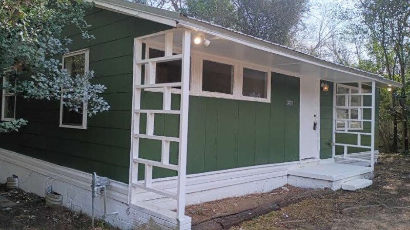 Building Photo - 3020 Margaret Dr