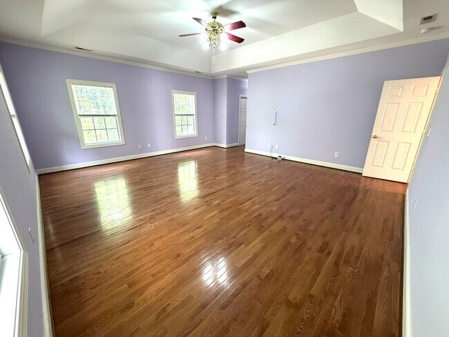 Building Photo - Beautiful Single-Family Home with Finished Basement & Fenced Backyard