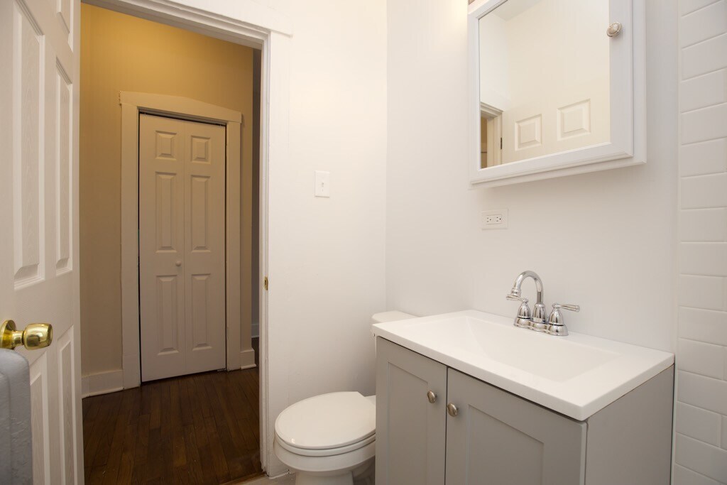 Building Photo - 1534 N Kedzie Ave