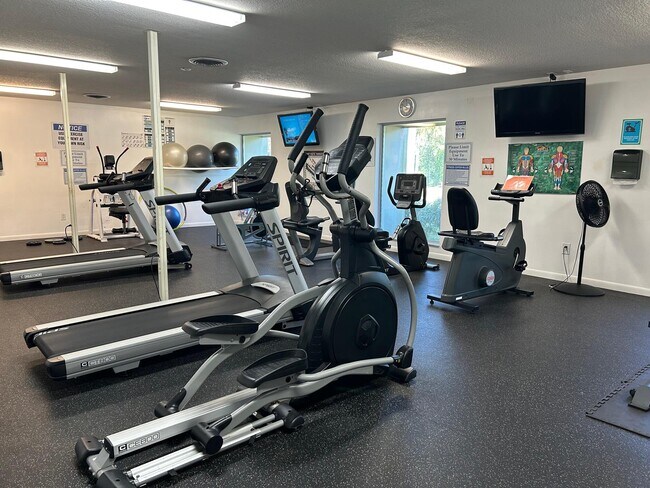 Building Photo - 25 Abbey Ln