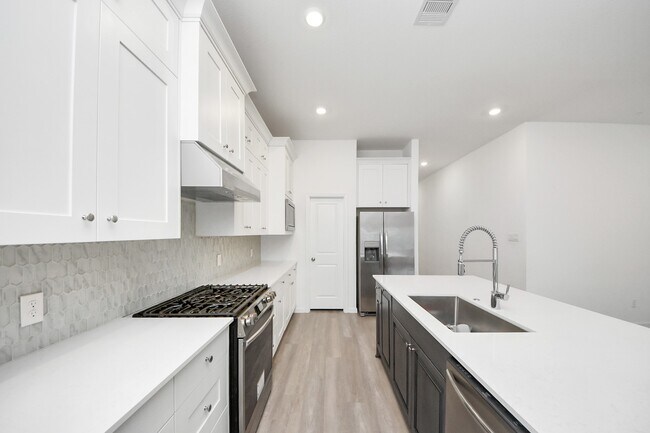 Building Photo - 30327 Tall Fescue Dr