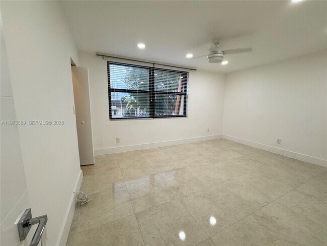 Building Photo - 3768 NE 167th St