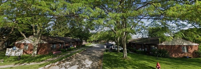 Building Photo - 110 Bauer Ct