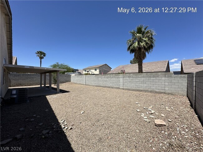 Building Photo - 916 Melic Way