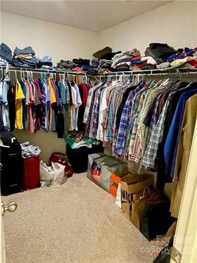 Building Photo - Captivating Single Family Home | 3 BR/2.5BA | 1-Car Covered Parking |In Highland Park