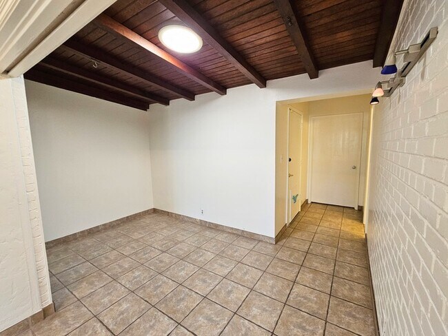 Building Photo - A charming 3-bedroom, 2-bathroom house in ...