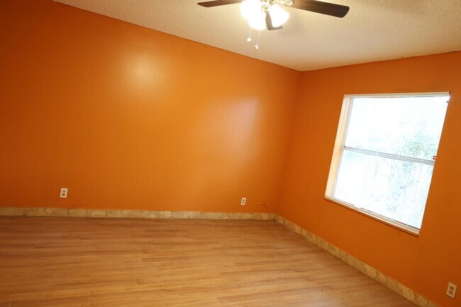 Building Photo - 7328 Palmdale Dr