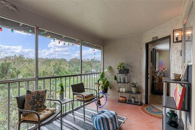 Building Photo - 633 Buoy Ln