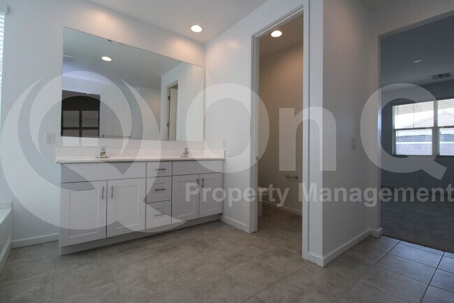 Building Photo - 4524 S 111th Ave