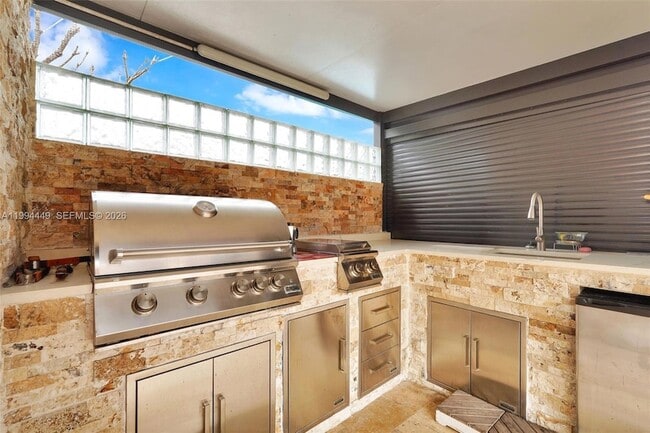 Building Photo - 4225 SW 133rd Ct