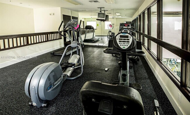 Building Photo - 10630 SW 157th Ct