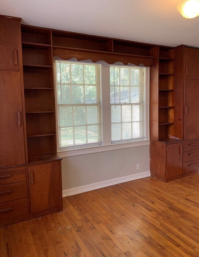 Building Photo - Charming Corner Lot Home with Huge Fenced Yard with Detached Garage