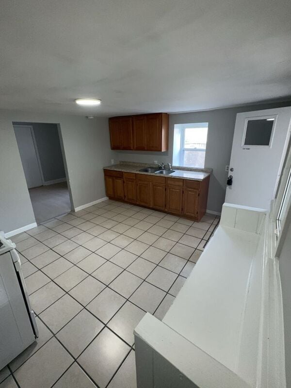 Building Photo - 534 Cherry St