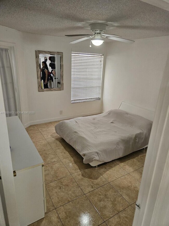 Building Photo - 2900 S University Dr