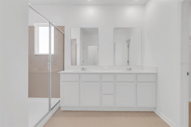 Building Photo - 2803 Maloof Dr