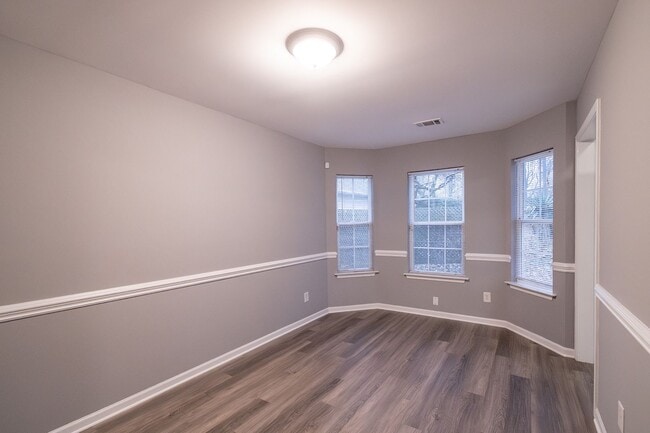 Building Photo - NEWLY RENOVATED !!!! Charming 4-Bedroom Home with Spacious Backyard!