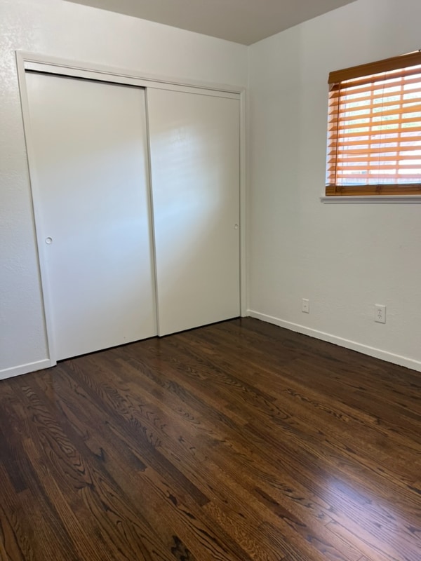 Building Photo - 908 W Loquat Ct