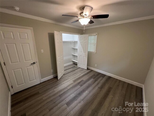 Building Photo - 104 Secrest Ave