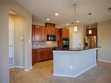 Kitchen - 1101 Amazon Lilly Cove