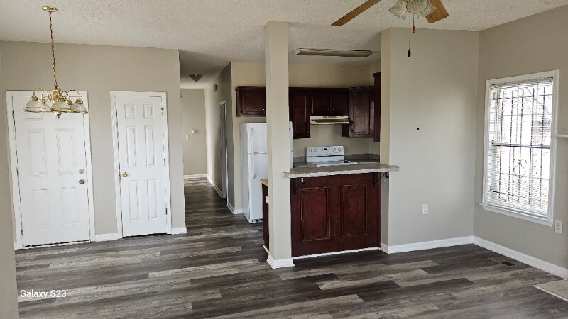 Building Photo - 894 Prince St