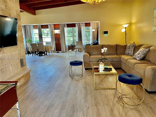 Building Photo - 14155 Old Cutler Rd