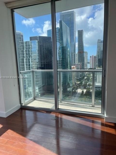 Building Photo - 1060 Brickell Ave
