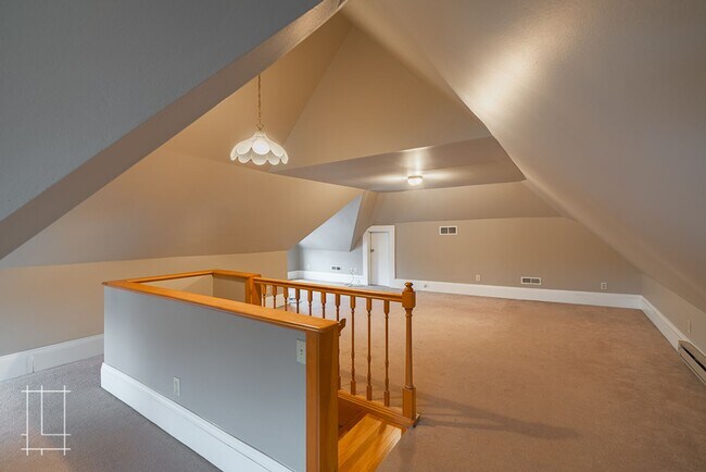 Building Photo - 772 Neil Ave