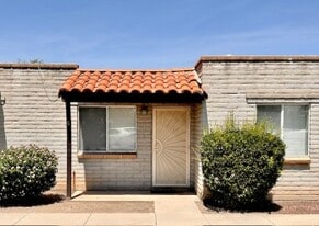 Building Photo - 3646 E Blacklidge Dr