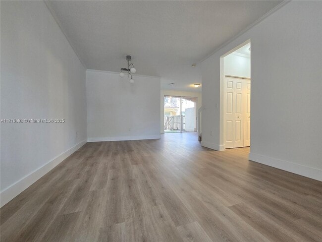 Building Photo - 129 Riverwalk Cir