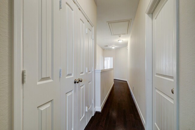 Building Photo - 5805 Larkin St