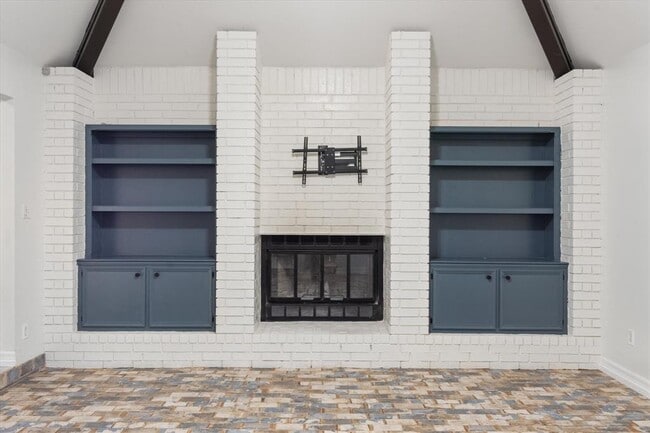 Building Photo - 109 White Sands Dr