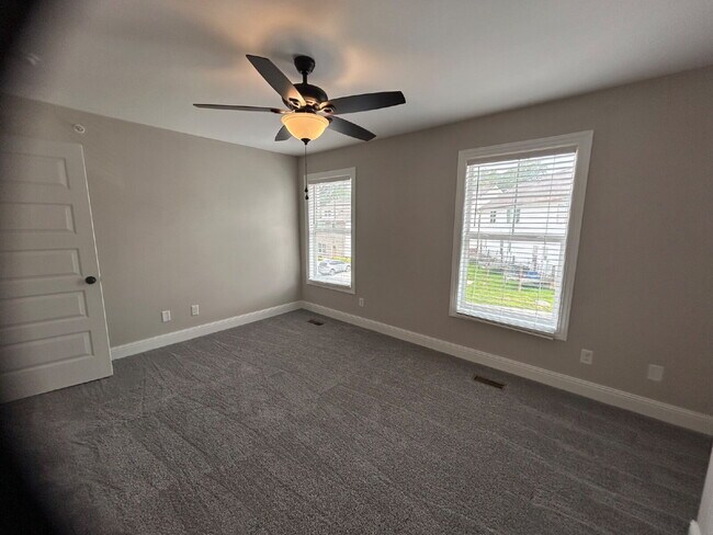 Building Photo - New Townhomes Near TTU!