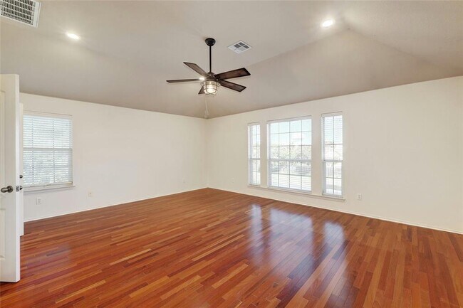 Building Photo - 8227 Liberty Walk Dr