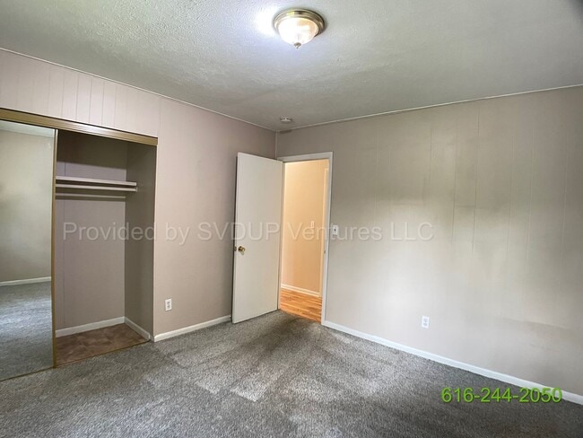 Building Photo - 3 Bedroom 1 Bathroom By Huff Park!!