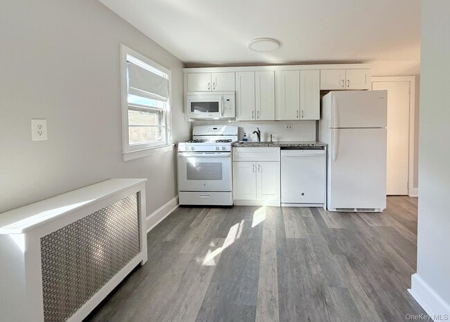 Building Photo - 1306 Henry Ave