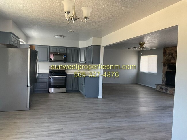 Building Photo - 3 Bedroom, 2 Bath Home in the Country