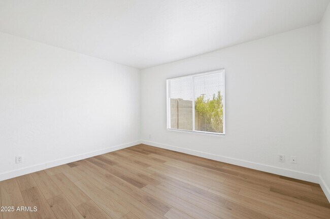 Building Photo - 2014 N 51st Way