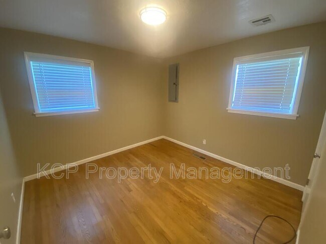 Building Photo - 3019 Independence St