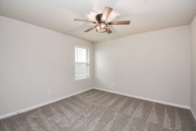 Building Photo - 1334 Bellingham Park Dr