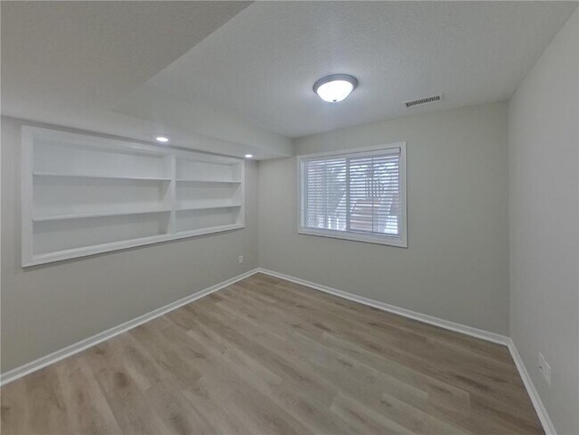 Building Photo - 21313 Independence Ave