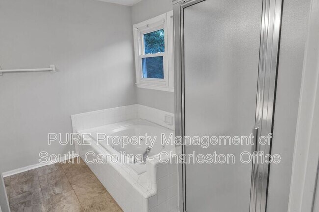 Building Photo - 174 Winding Rock Rd