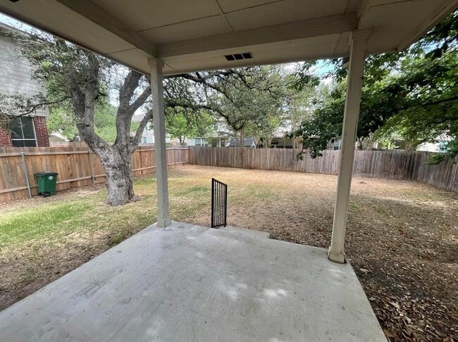 Building Photo - 2612 Tinmouth St