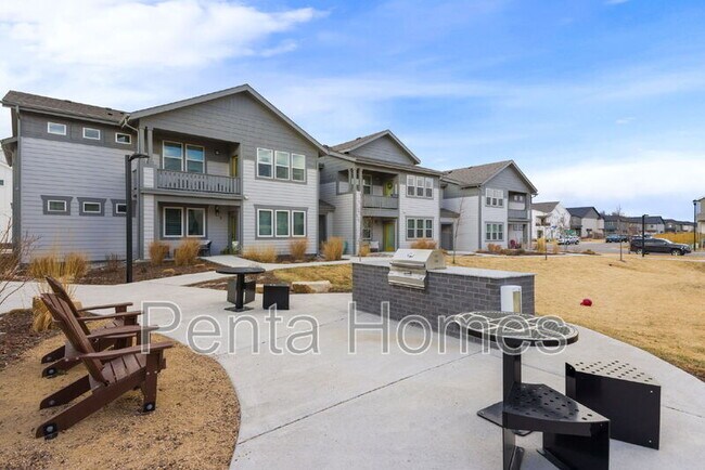 Building Photo - 563 Vicot Wy