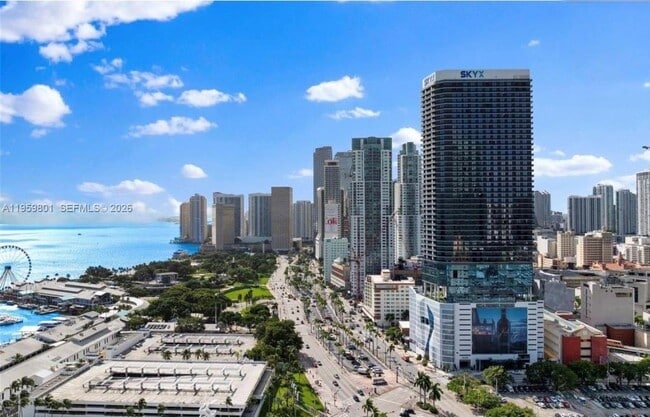 Building Photo - 398 NE 5th St