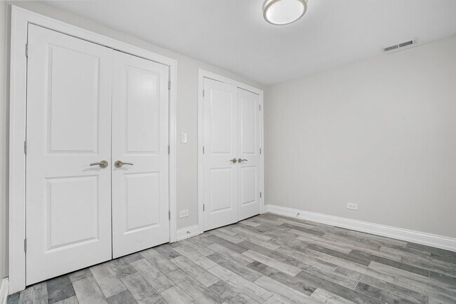 Building Photo - 4819 S Vincennes Ave